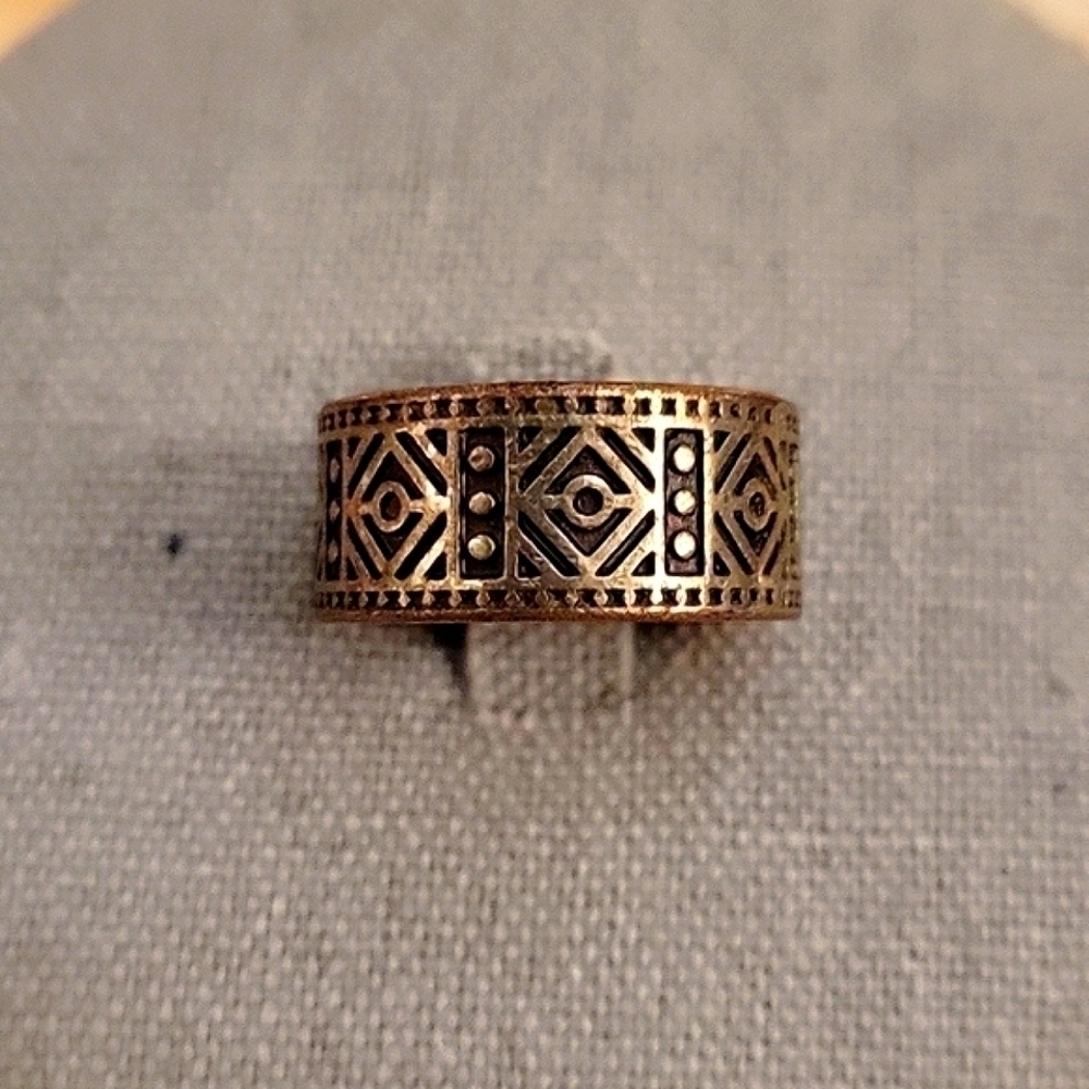 5/$25 Metal Viking Castlecore Medieval Ring Size 7.5